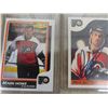 Image 2 : 4 Autographed Hockey Cards 85-86 Mark Howe, 83-84 Ron Sutter, 85-86 Peter Zezal, 84-85 Rich Sutter