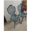 Image 2 : 2 Metal Bistro Chairs