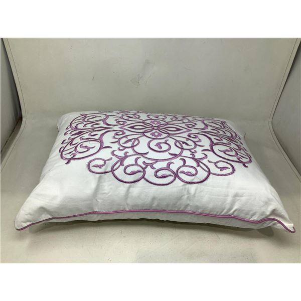Summerside 14 inch NEW Toss pillow embroidered