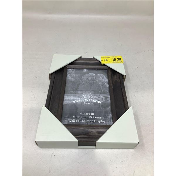 Bee & Willow Barnwood picture frame NEW wall or table mount