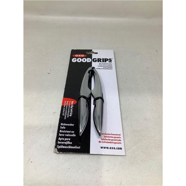 OXO Good Grips nut/seafood cracker NEW