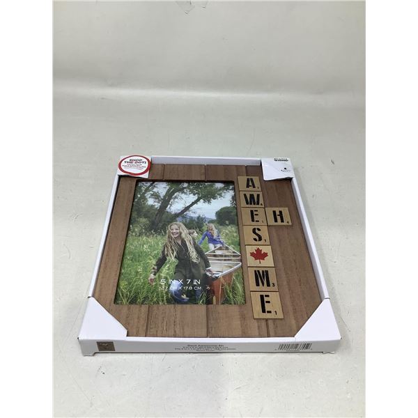 Bed Bath & Beyond Awesome Canada Picture Display NEW 8x9 inch size