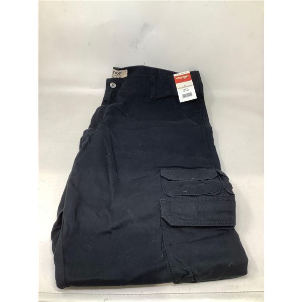Wrangler cargo pant NEW 38 x 32 mens