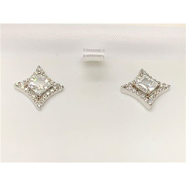 Ladies Princess Cut Solitaire Stud earring Set NEW in display box 14K G.P.
