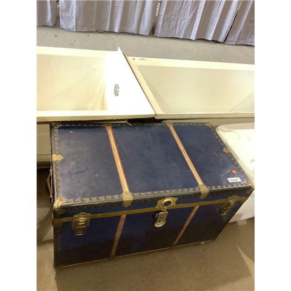 Steamer Trunk Storage Chest (19 1/2in x 36in x 22 1/2in)