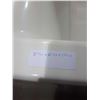 Image 4 : NEW Floor Model Acrylic Bathtub (35 1/in x 65 1/2in)