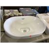 Image 1 : Porcelain Sink (15 1/2in x 23 1/2in)