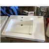 Image 1 : Porcelain Sink (19 1/2in x 29in)