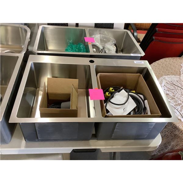 Stainless Steel Dual Bowl Sink w/ Accessories (20 3/4in L x 31in W)