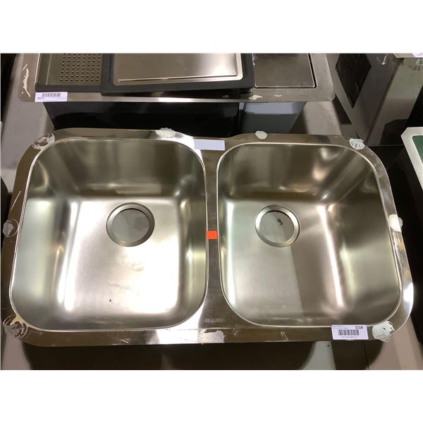 Blanco Stainless Steel Dual Bowl Sink (17 1/2in x 30 1/2in)
