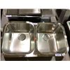 Image 1 : Blanco Stainless Steel Dual Bowl Sink (17 1/2in x 30 1/2in)