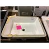 Image 1 : Porcelain Sink (15 3/4in x 20in)