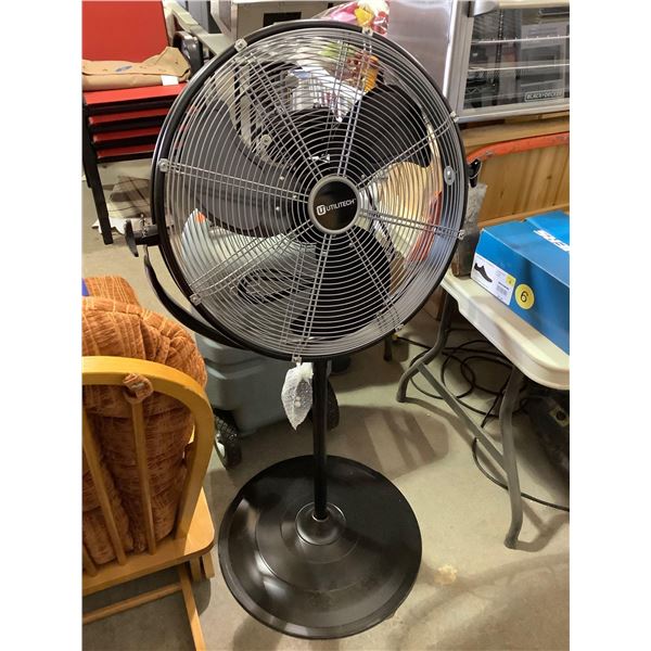 Utilitech 20in Heavy Duty Steel Outdoor Pedestal Fan (In Box)