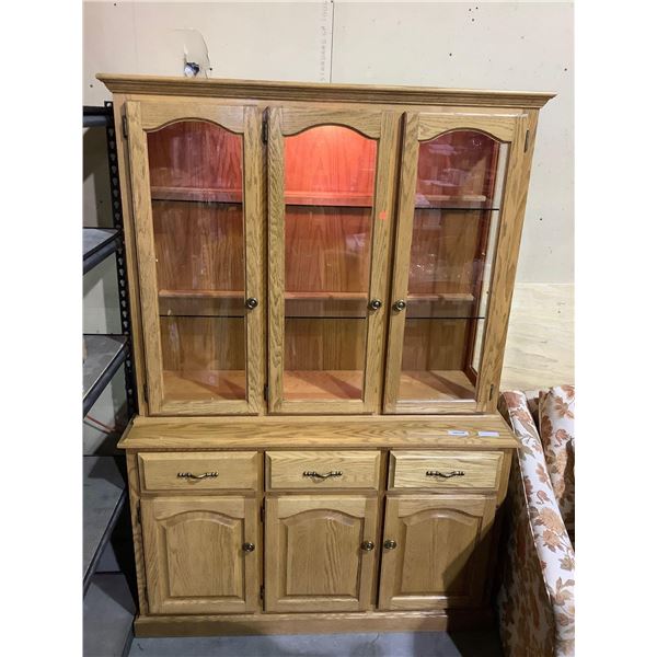 Solid Oak 13 piece dinning Room Set includes Wooden & Buffet Hutch,  Wooden Dining Table, 4 leafs an