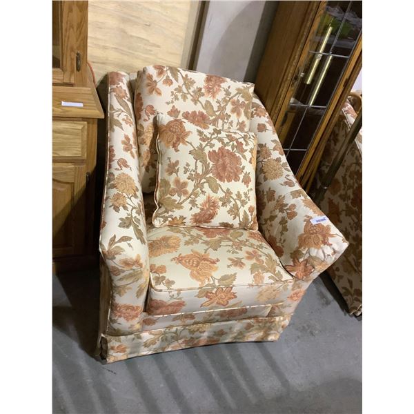 Carlton House Sofa Chair w/ Throw Pillow