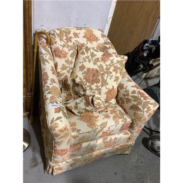 Carlton Sofa Chair w/ Throw Pillow