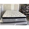Image 1 : Queen Size Euro Top Mattress Floor Model