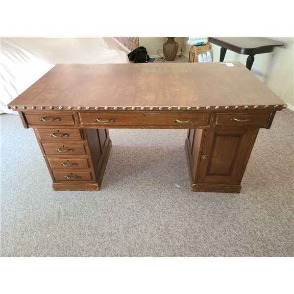 Large Desk with Leather Top Cat C