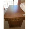 Image 2 : Large Desk with Leather Top Cat C