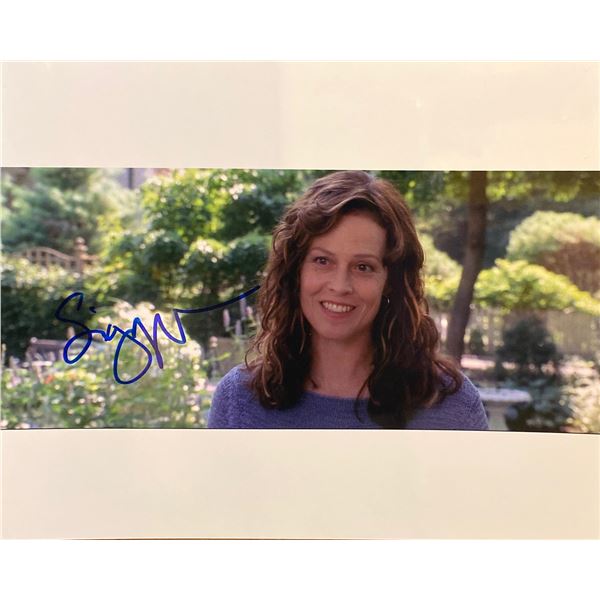 Sigourney Weaver signed photo