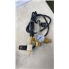 Image 2 : CO2 FLOW METER AND BRASS AND METAL HOSE ADAPTERS, CONNECTORS