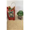 Image 2 : COLEMAN CAMP STOVE AND 2 LANTERNS