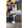 Image 2 : 4 AIR NAILERS - FOR PARTS OR REPAIR, 3 BOSTICH