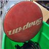 Image 2 : TOTE OF METAL GAS CAN, WIRE, SNAPON STOOL TOP AND MORE
