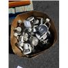 Image 2 : LOT OF FLOOD LIGHTS, OFFICE SUPPLIES BIN AND BLUE LIDS