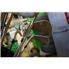 Image 8 : TIGER WOODS NIKE GOLF BAG WITH CLUBS