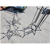 Image 2 : 3 decorative metal folding stands