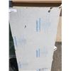 Image 2 : 2' by 4' Slab of lexgard bullet resistant polycarbonate