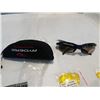 Image 2 : PAIR OF NEW RYDERS SWITCH SUNGLASSES WITH CASE AND INTERCHANGEABLE LENSES - BLUE FRAME - RETAIL $59