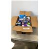 Image 1 : BOX OF BEAUTY SUPPLIES