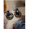 Image 8 : BOX OF NEW HAIR ACCESSORIES, INFLATEABLE WHINNIE THE POOH
