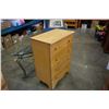 Image 2 : 4 DRAWER SOLID WOOD CHEST OF DRAWERS