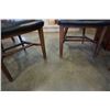 Image 8 : 4 WOOD FRAMED DINING CHAIRS