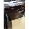 Image 2 : BLUE SWISS HARD CASE LUGGAGE AND AURORA PAPER SHREDDER