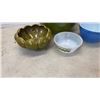 Image 2 : PYREX AND FIRE KING MIXING BOWLS, USA POTTERY BOWL AND VINTAGE COFFE POT