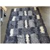Image 2 : 4'4" X 6'5" SHAG AREA RUG