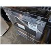 Image 2 : NEW BLACK STAINLESS CERAMIC GLASS TOP RANGE, WITH 5 ELEMENTS, ONE EXPANDABLE, RETAIL $1,199 NEW, NEV