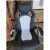 Image 2 : AS NEW WHITE AND BLACK GAMING CHAIR