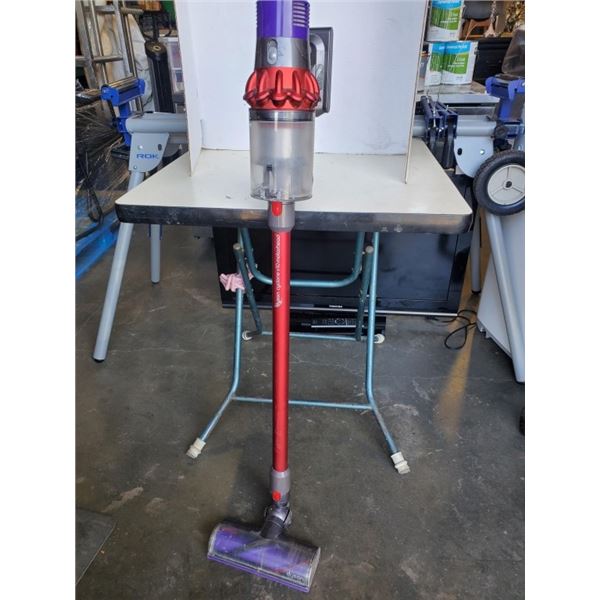 DYSON V10 MOTORHEAD STICK VACUUM, NO CHARGER, WORKS WELL, SHOWS SIGNS OF A DROP, REPAIRED,