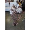 Image 9 : 2 PLANTER STANDS AND ARTIFICIAL PLANT