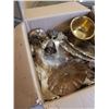 Image 2 : BOX OF SILVER PLATE AND METALWARE