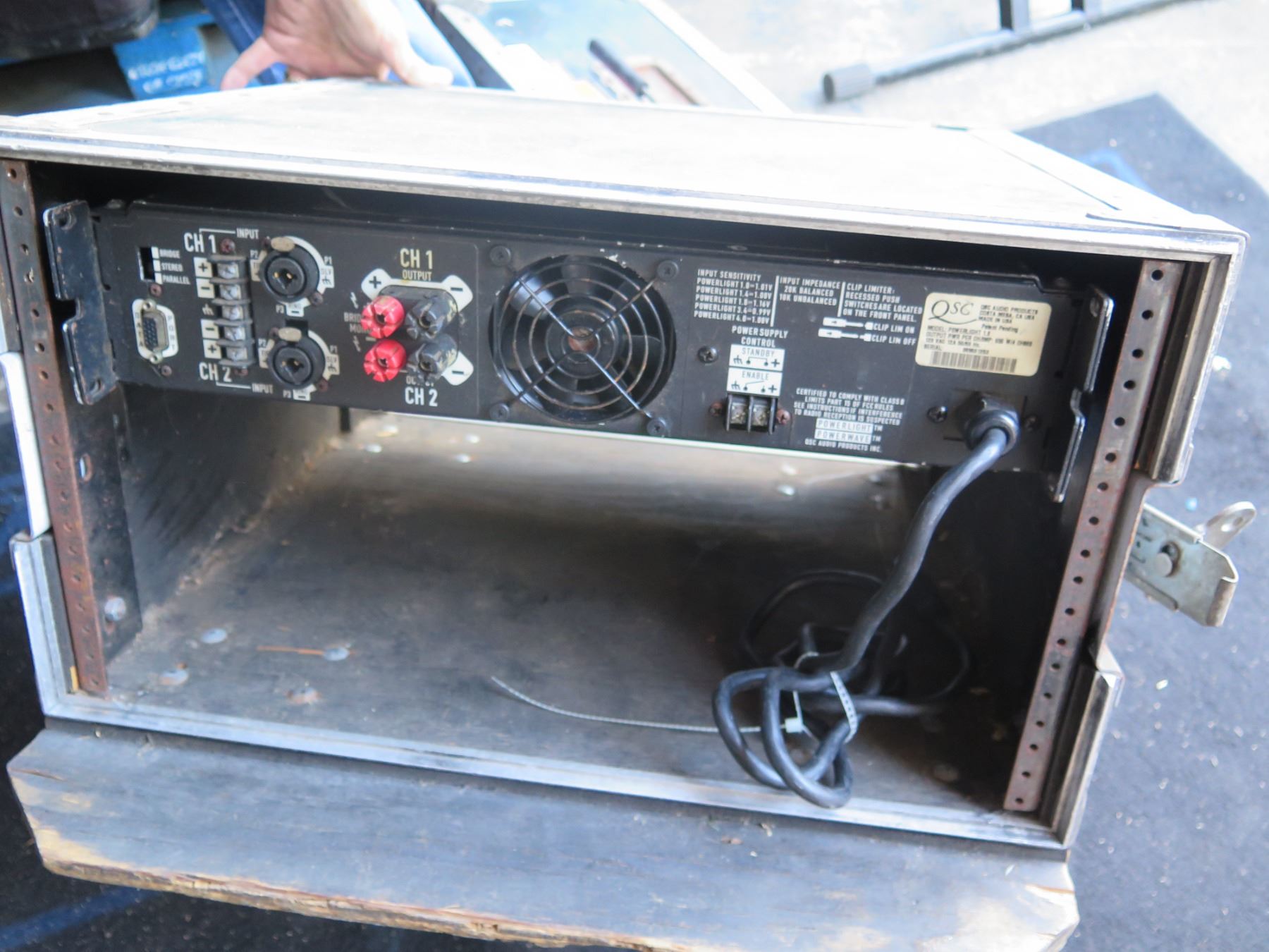 QSC PowerLight 1.8 Power Amp in ATA Rack, 650 watts per channel @4ohms