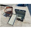 Image 3 : BARREL CHAIR AND TRUNK