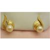 Image 1 : Screw Back Pearl Earrings in 14K YG #1969751