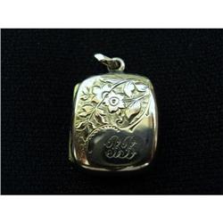 VICTORIAN  SMALL LOCKET - MONOGRAM  BB   #1959771