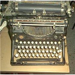 Underwood Typewriter #1981342
